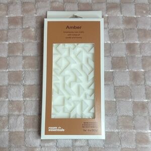Room Essentials Amber Breakaway Wax Melts - White